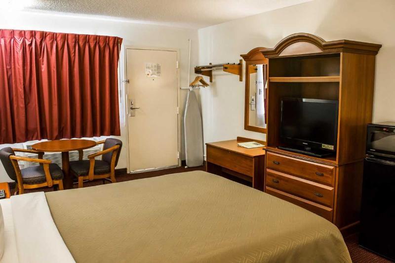 Econo Lodge Selma Zewnętrze zdjęcie
